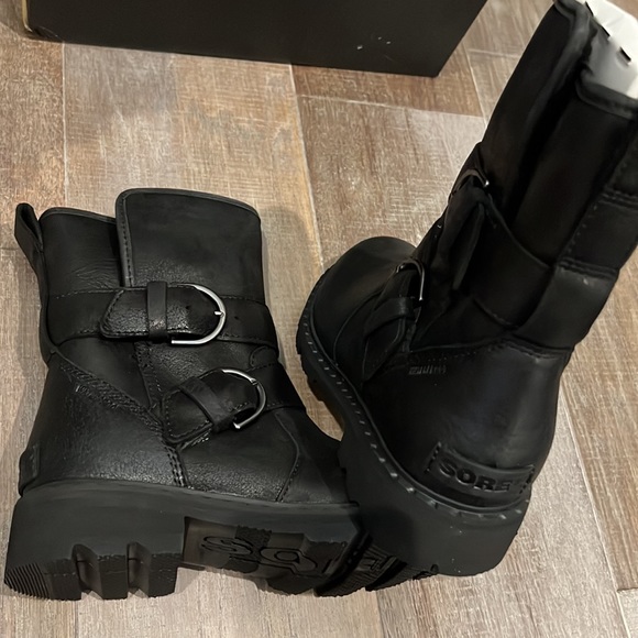 Sorel waterproof Lennox Moto Boot - Picture 5 of 6